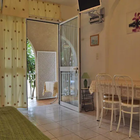 One-bedroom Holiday In *